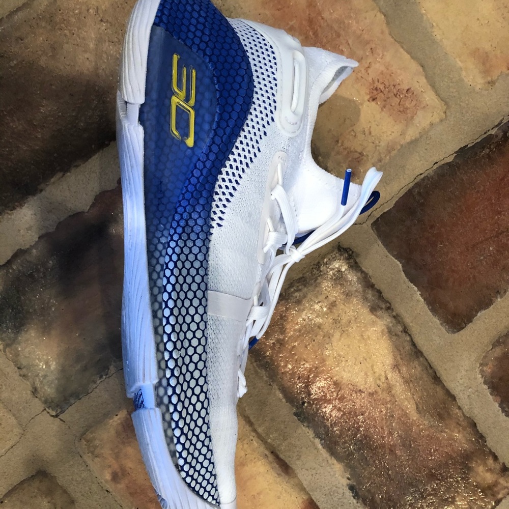 Under Armour Steph Curry VI Basketball Shoes